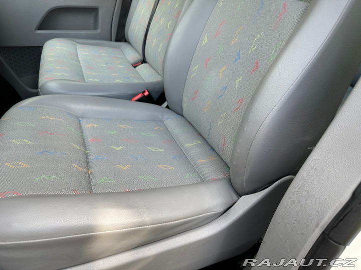 Volkswagen Transporter 2.5Tdi 96kw 9-míst 2009