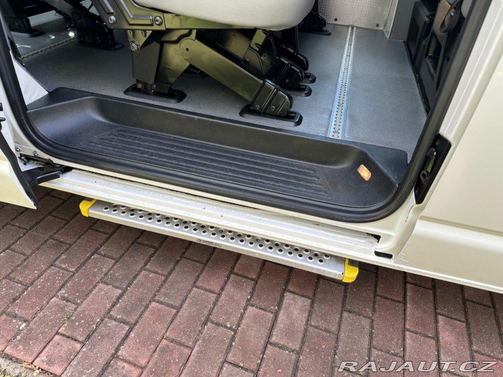 Volkswagen Transporter 2.5Tdi 96kw 9-míst 2009