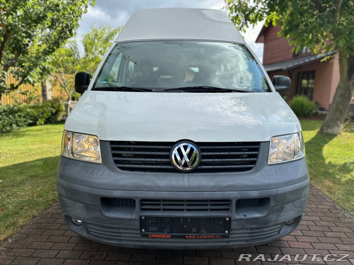 Volkswagen Transporter 2.5Tdi 96kw 9-míst 2009