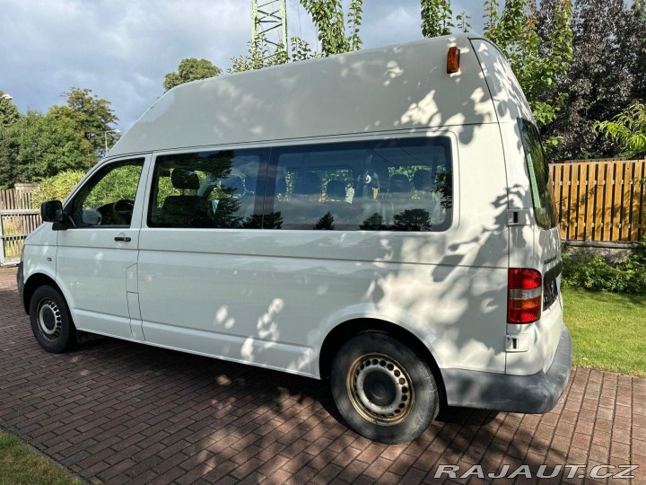 Volkswagen Transporter 2.5Tdi 96kw 9-míst 2009