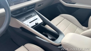 Porsche Macan  2025