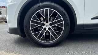 Porsche Macan  2025