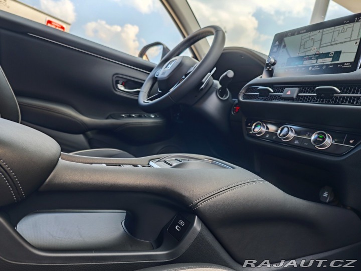 Honda ZR-V 2.0e:HEV 135kW Sport RED 2025