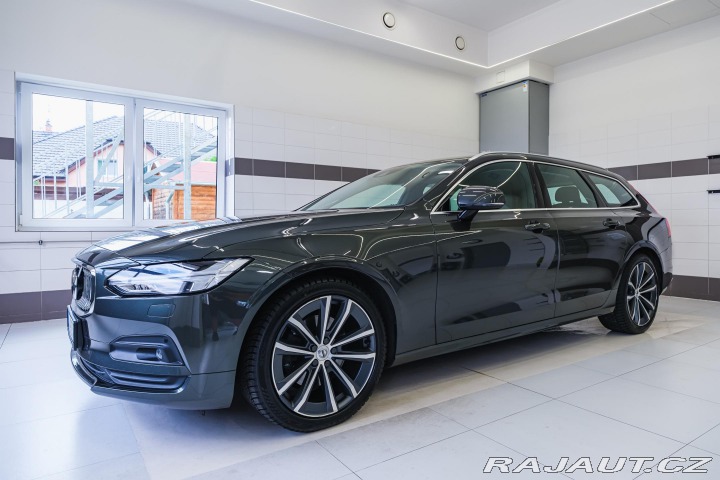 Volvo V90 B4 140kW Momentum Pro 2021