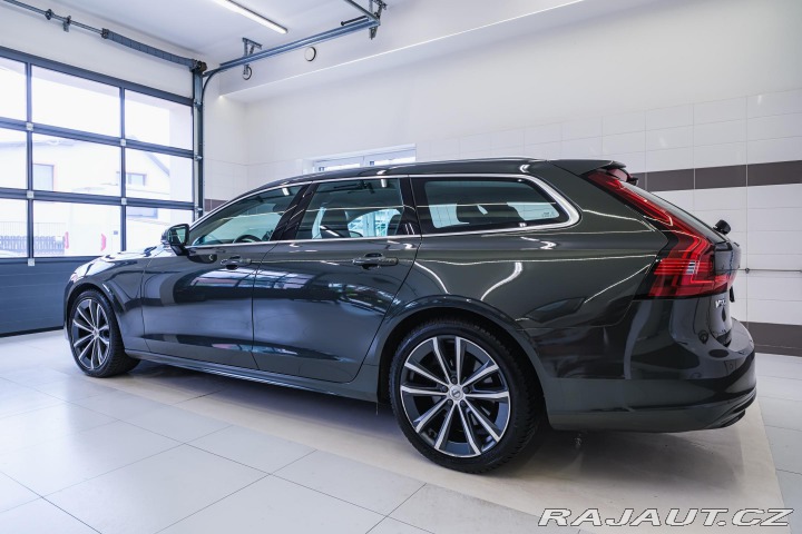 Volvo V90 B4 140kW Momentum Pro 2021