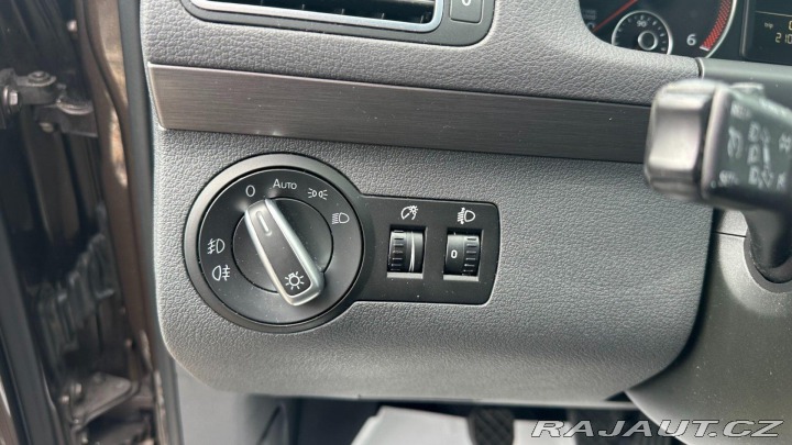 Volkswagen Touran 1.6TDI 77kW *ALU*Klima* 2011