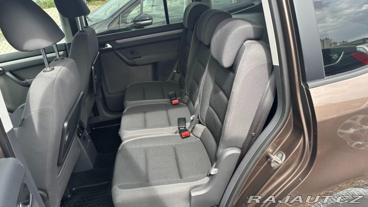 Volkswagen Touran 1.6TDI 77kW *ALU*Klima* 2011