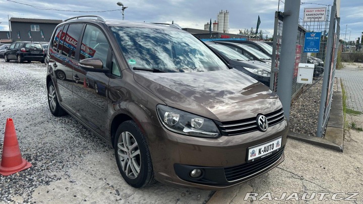 Volkswagen Touran 1.6TDI 77kW *ALU*Klima* 2011