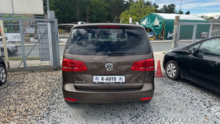 Volkswagen Touran 1.6TDI 77kW *ALU*Klima* 2011