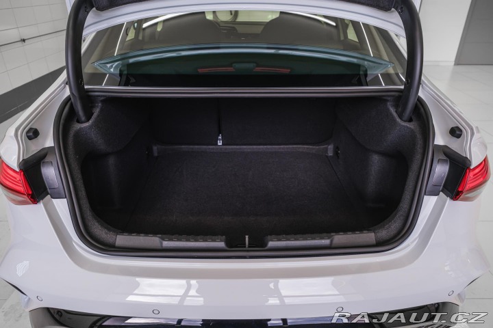 Audi A3 S line 35 TFSI 110kW 2024