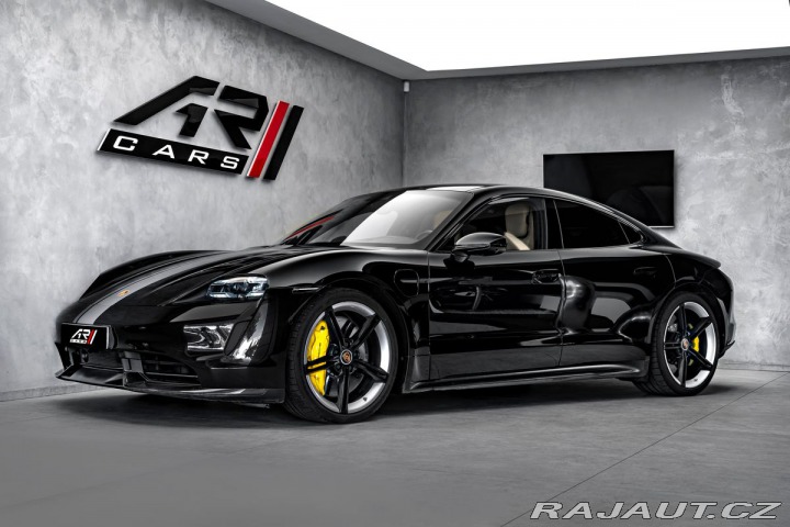 Porsche Taycan Turbo S Keramiky Pano PDL 2021