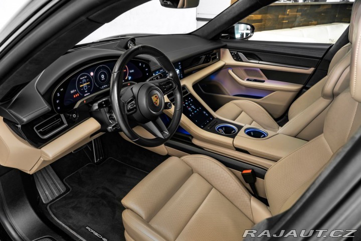 Porsche Taycan Turbo S Keramiky Pano PDL 2021