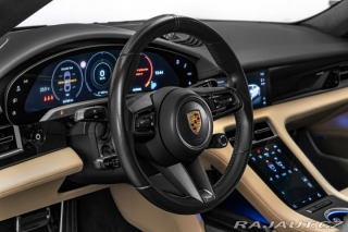 Porsche Taycan Turbo S Keramiky Pano PDL 2021