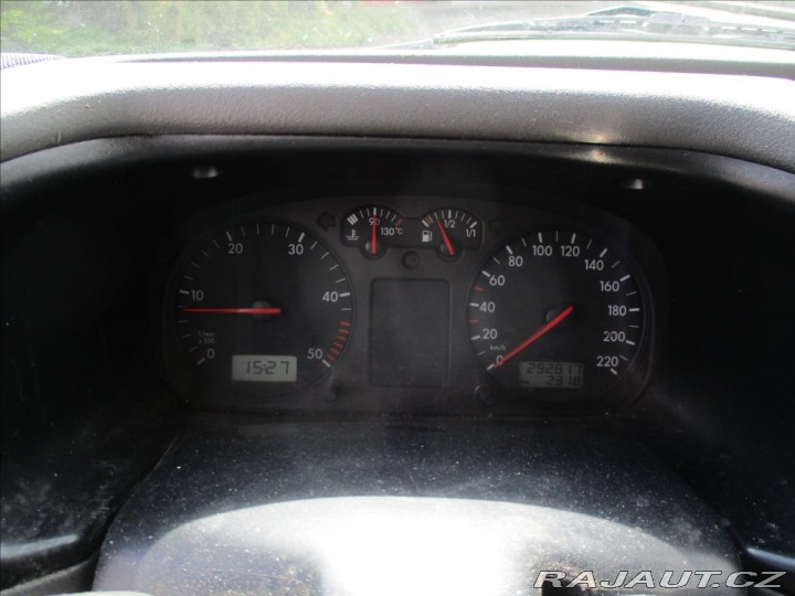Volkswagen Transporter 2,5 TDi 8 Míst Tažné 2001