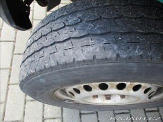 Volkswagen Transporter 2,5 TDi 8 Míst Tažné 2001