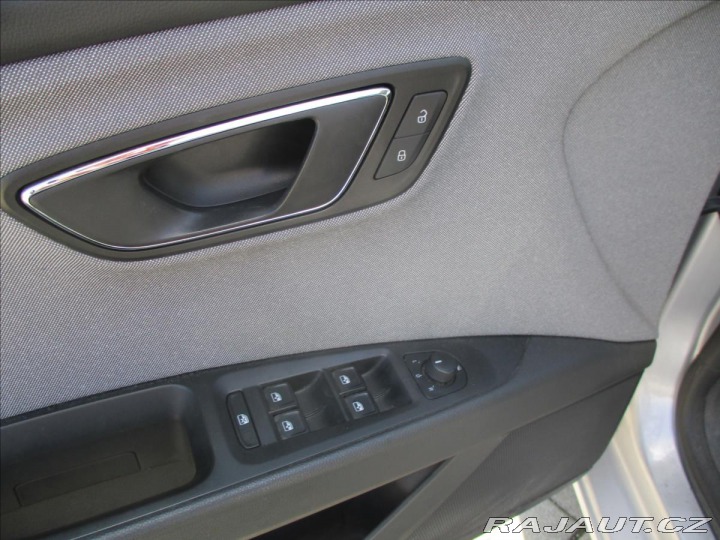 Seat Leon 1,6 TDI 85kw GPS LED RADA 2019