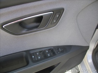 Seat Leon 1,6 TDI 85kw GPS LED RADA 2019