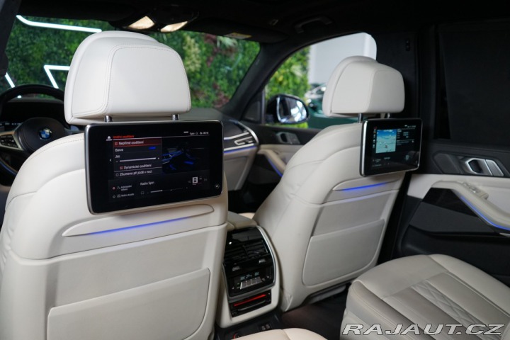BMW X7 M50i*6-MÍST*NEZ.TOP*ZÁRUK 2021