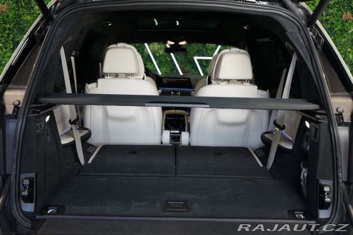 BMW X7 M50i*6-MÍST*NEZ.TOP*ZÁRUK 2021