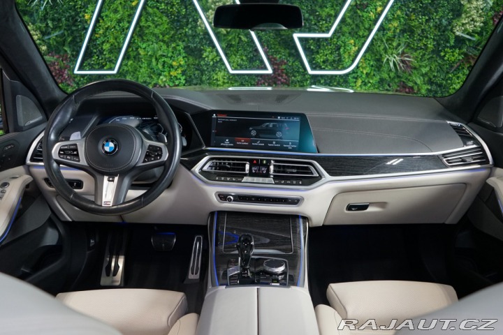 BMW X7 M50i*6-MÍST*NEZ.TOP*ZÁRUK 2021