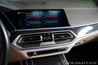 BMW X7 M50i*6-MÍST*NEZ.TOP*ZÁRUK 2021