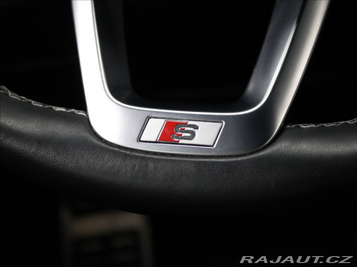 Audi Q7 3,0 50TDi S-Line VZDUCH T 2022