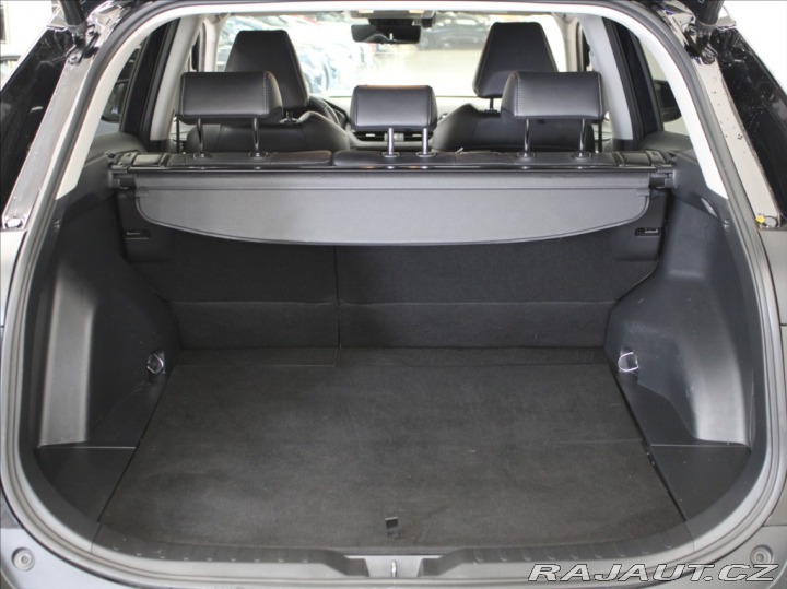 Toyota RAV4 2,5 Hybrid Executive ČR 2022