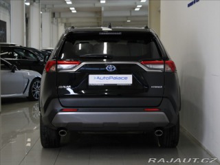 Toyota RAV4 2,5 Hybrid Executive ČR 2022