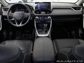 Toyota RAV4 2,5 Hybrid Executive ČR 2022