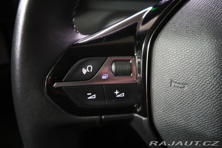 Peugeot 2008 1.5HDi,CZ,1Maj,Allure 2021