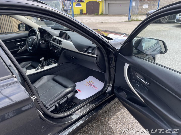 BMW 3 2.0 318dT Kůže*Vyhř.Sport 2015