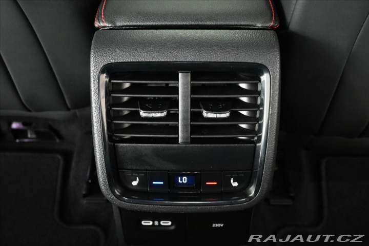 Škoda Octavia 2,0 TSI 180kW RS DSG Záru 2022