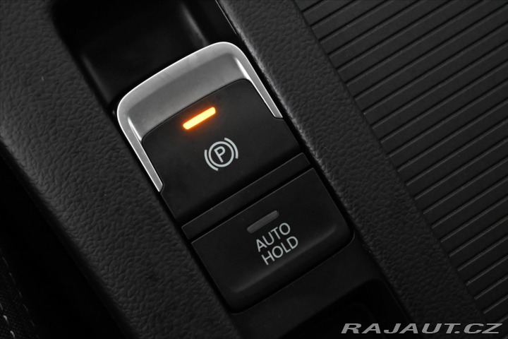 Volkswagen Passat 2,0 TDI 110kW DSG BUSINES 2022