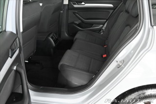 Volkswagen Passat 2,0 TDI 110kW DSG BUSINES 2022