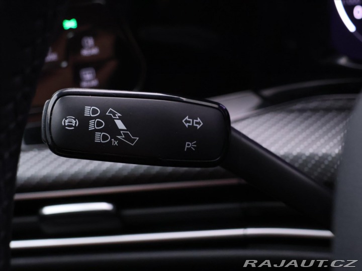 Volkswagen Golf 2,0 TDI R-line DSG Virtua 2021