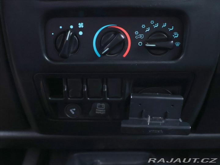 Jeep Wrangler 4,0 142kw Lift paket Navi 2008