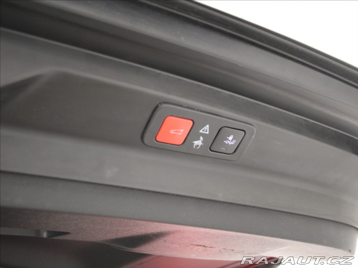 Peugeot 5008 1,5 HDi 96kW AT Allure PA 2020