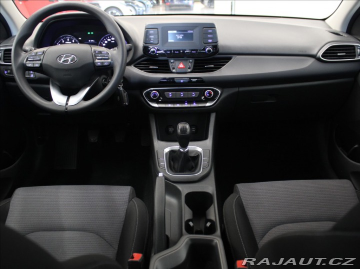 Hyundai i30 1,5 DPI Strat PLUS 89tkm. 2021