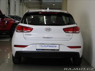 Hyundai i30 1,5 DPI Strat PLUS 89tkm. 2021