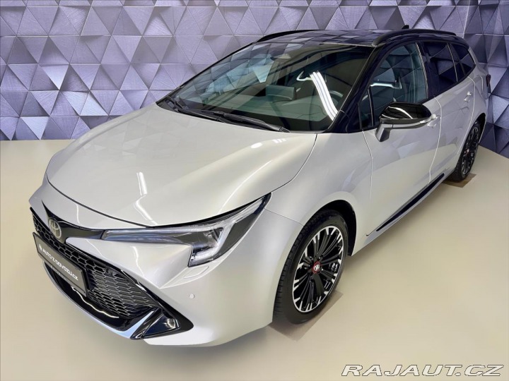 Toyota Corolla 1,8 HYBRID e-CVT GR SPORT 2024