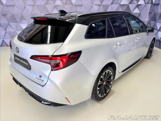 Toyota Corolla 1,8 HYBRID e-CVT GR SPORT 2024
