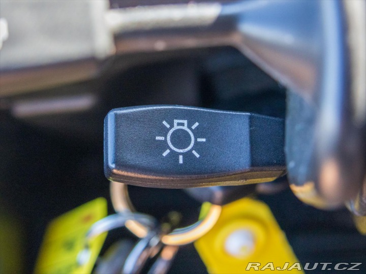 Land Rover Defender 2,2 TD Crew Cab Nový moto 2013