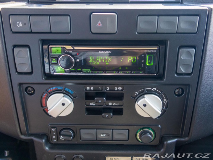 Land Rover Defender 2,2 TD 90kW Crew Cab 2013