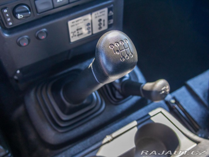 Land Rover Defender 2,2 TD 90kW Crew Cab 2013