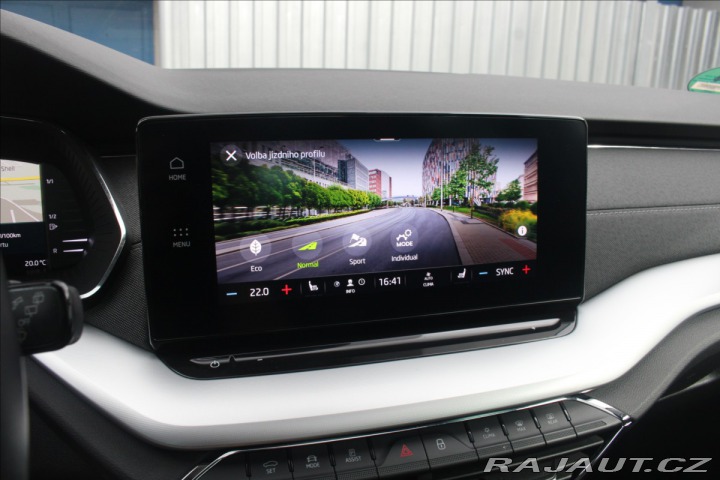 Škoda Octavia 1,5 TSi STYLE+Panorama+Ta 2020