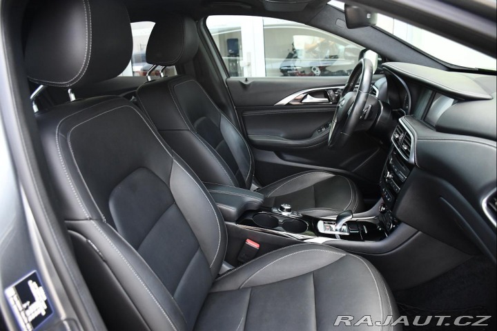 Infiniti Ostatní modely QX30 220 CDI 4MATIC PANO ACC 2018