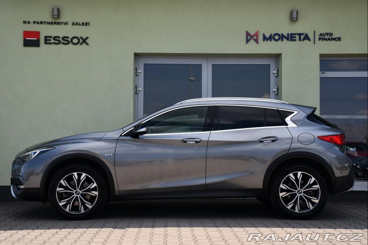Infiniti Ostatní modely QX30 220 CDI 4MATIC PANO ACC 2018