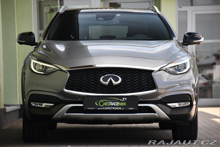 Infiniti Ostatní modely QX30 220 CDI 4MATIC PANO ACC 2018