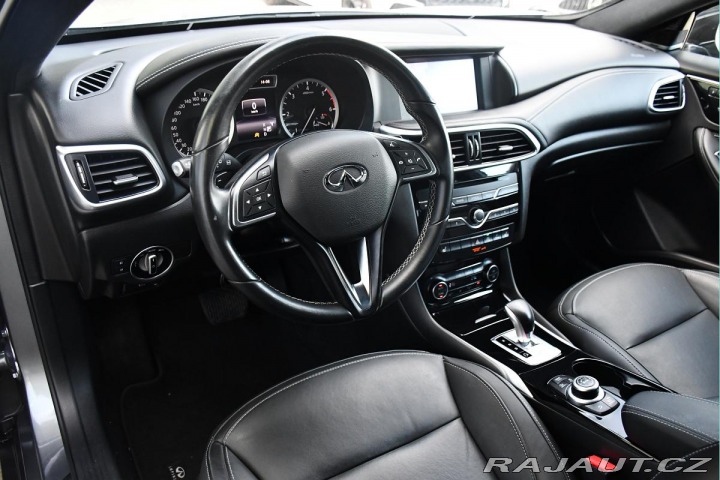 Infiniti Ostatní modely QX30 220 CDI 4MATIC PANO ACC 2018