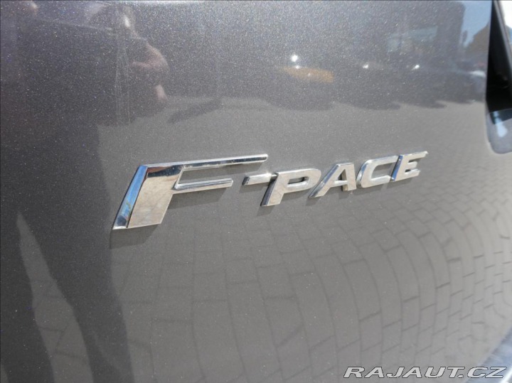 Jaguar F-Pace 2,0 D180 R-Sport,1.maj,DP 2018